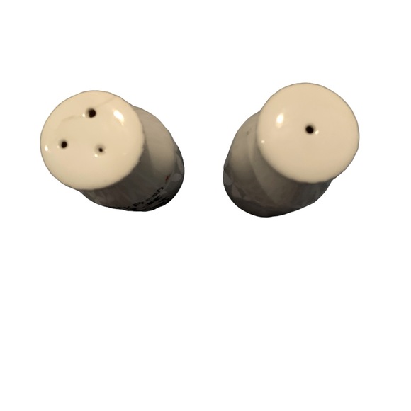 Vintage Milk Bottle Salt & Pepper Shaker Set - Picture 4 of 5